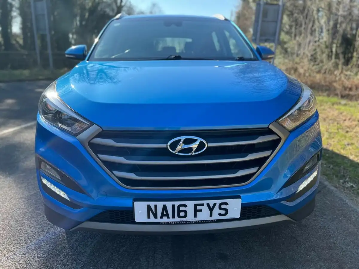 2016-hyundai-tucson-17crdi-blue-drive-se-nav-116ps-big-2