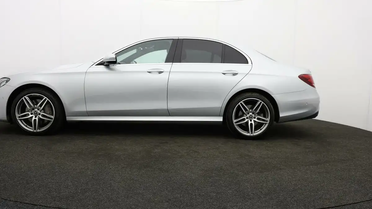 2018-mercedes-benz-e-class-30d-e350d-amg-line-premiumss-saloon-4d-4matic-big-3