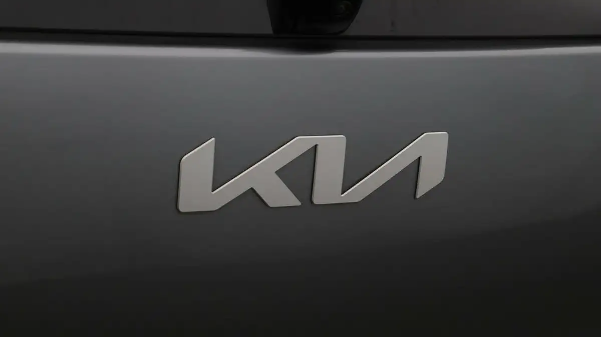 2022-kia-niro-16-gdi-3-156kwh-big-21