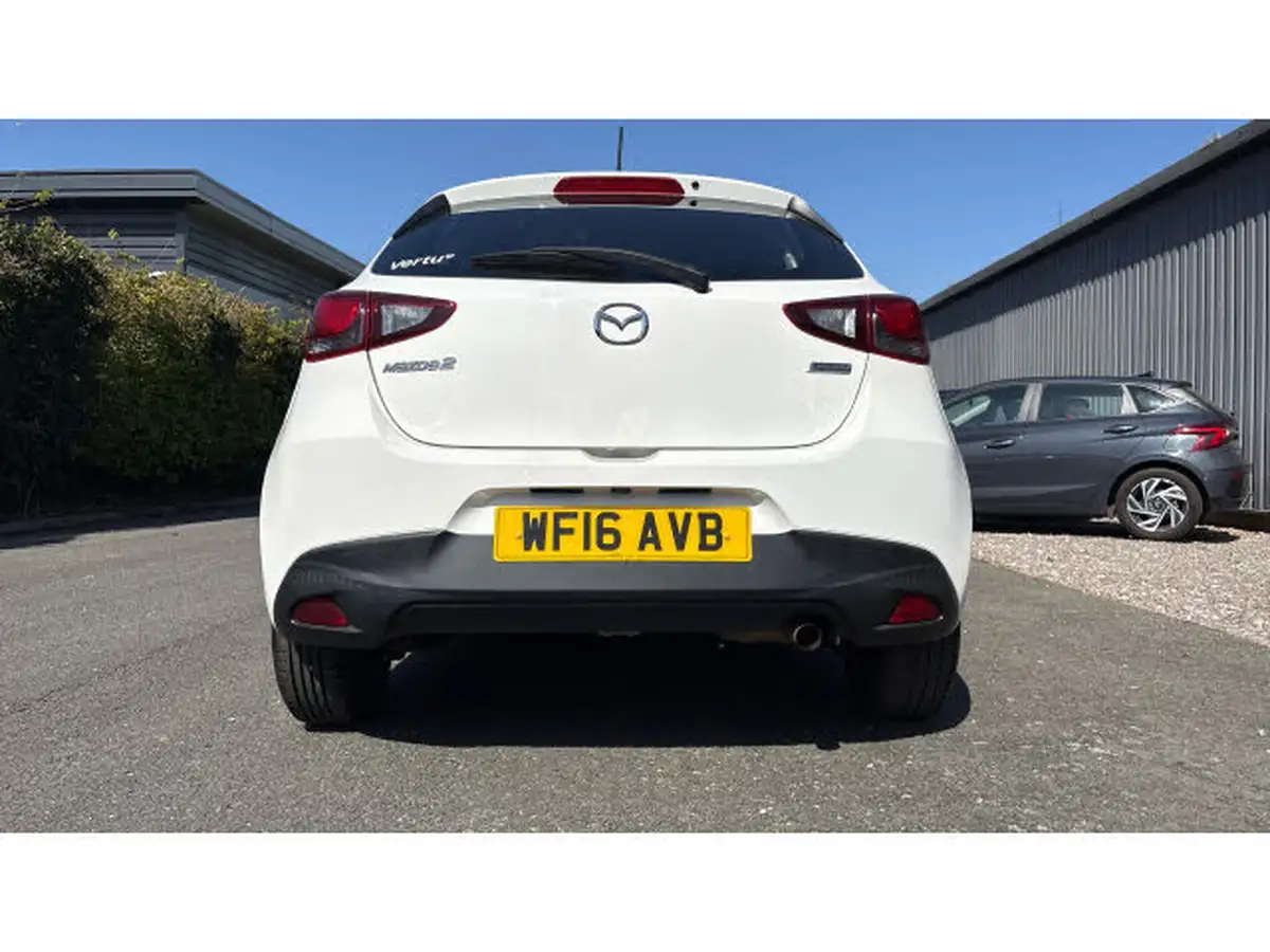 2016-mazda-mazda2-15-se-big-30
