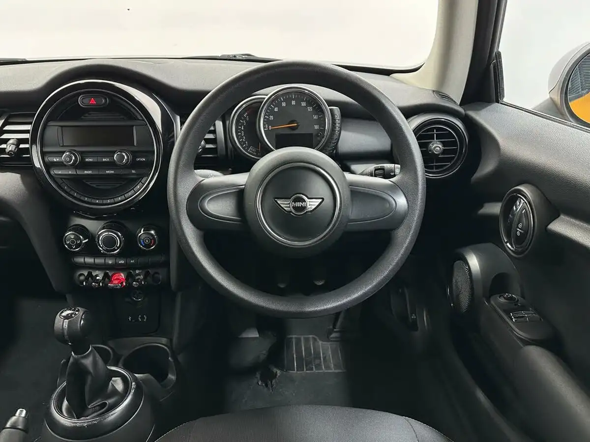 2016-mini-cooper-12-one-3d-big-9