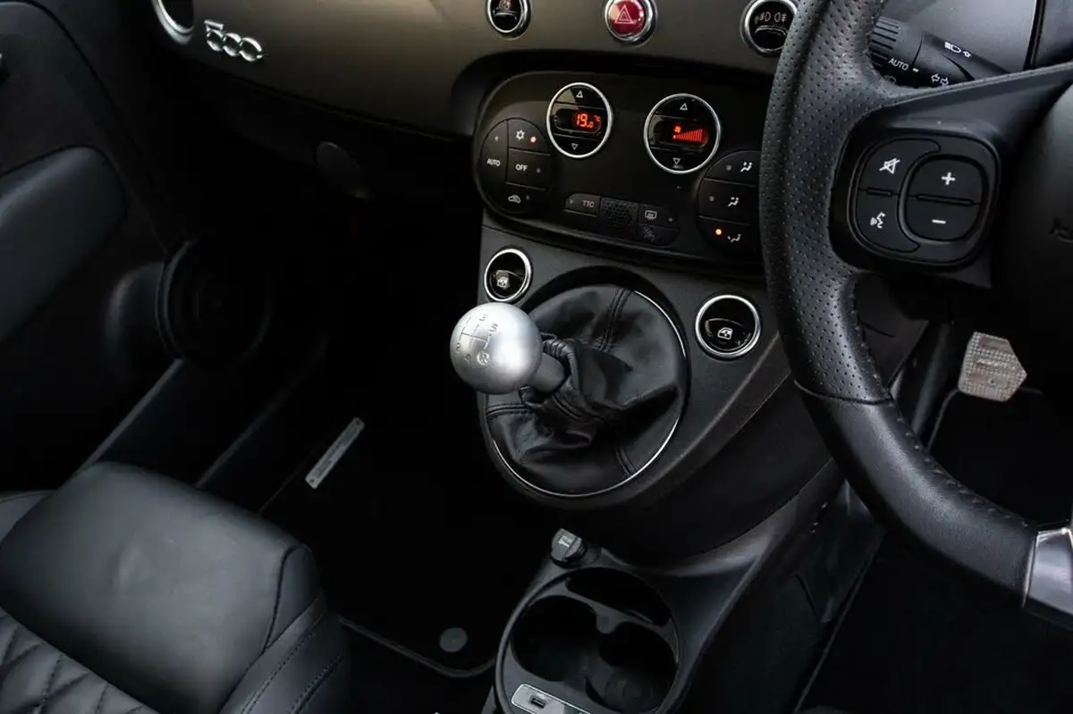 2021-abarth-595-14-tjet-turismo-big-31