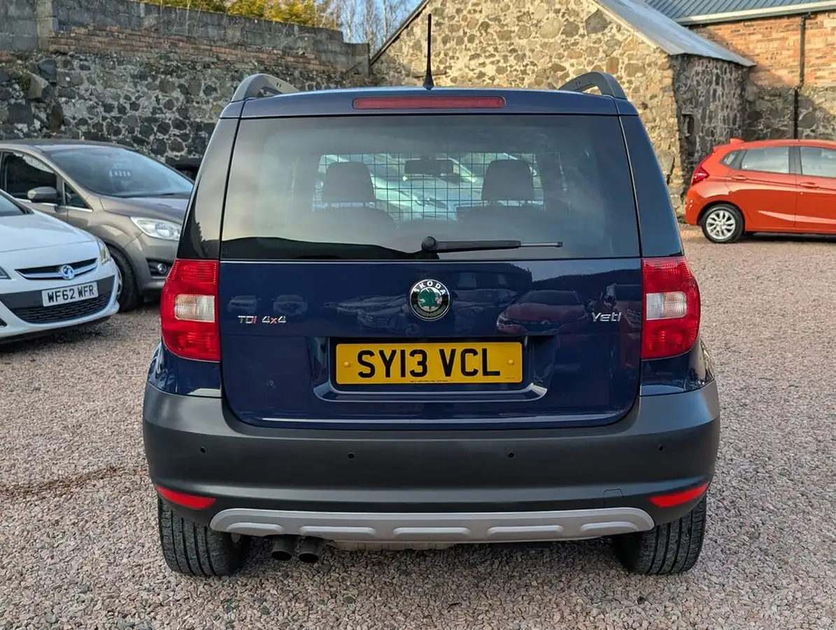 2013-skoda-yeti-20td-elegance-142ps-4x4-big-17