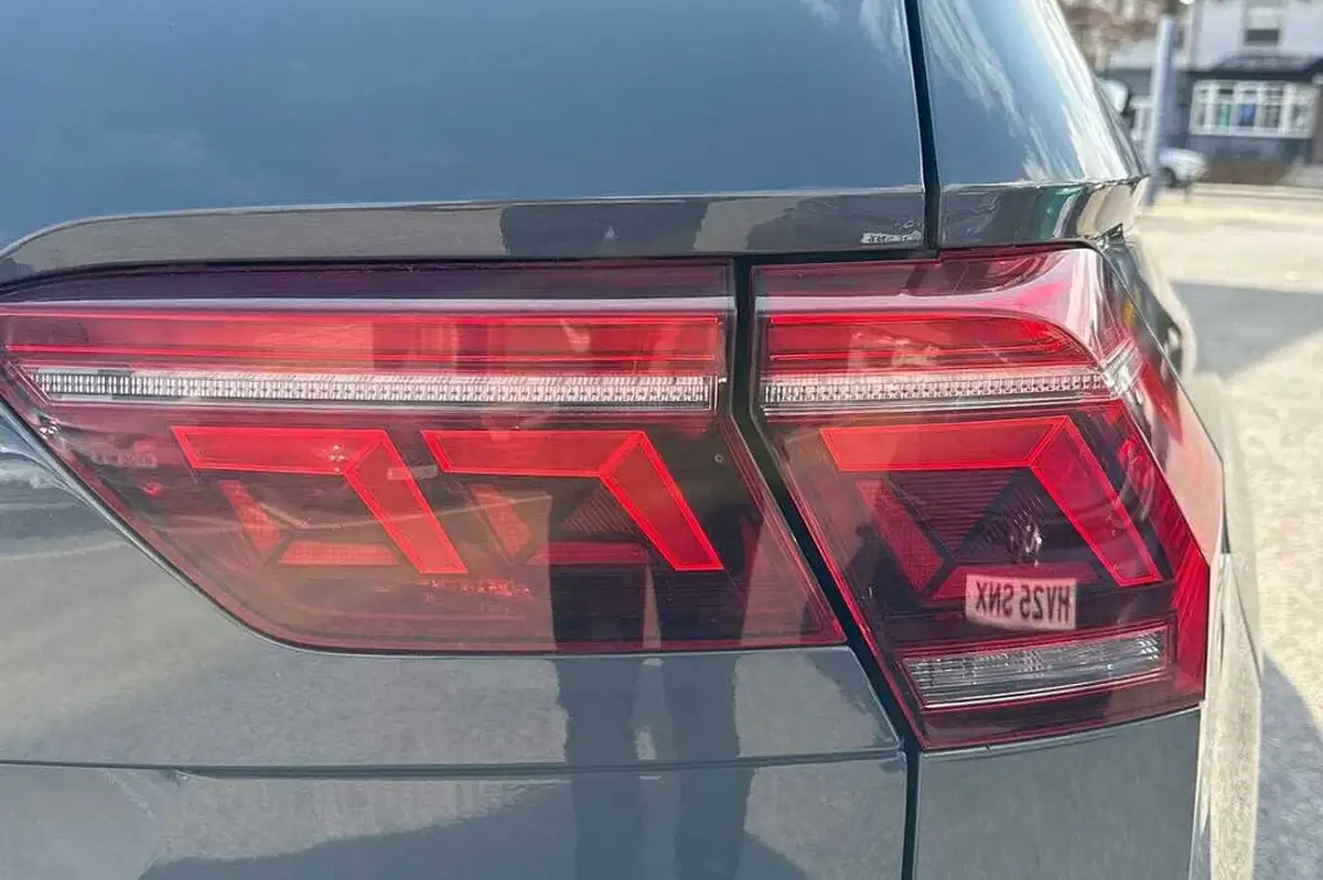 2020-volkswagen-tiguan-15-tsi-elegance-big-18