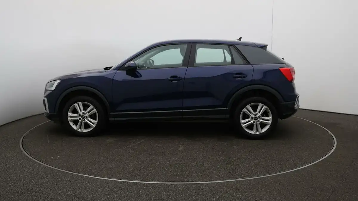 2022-audi-q2-10-30-tfsi-sport-big-56