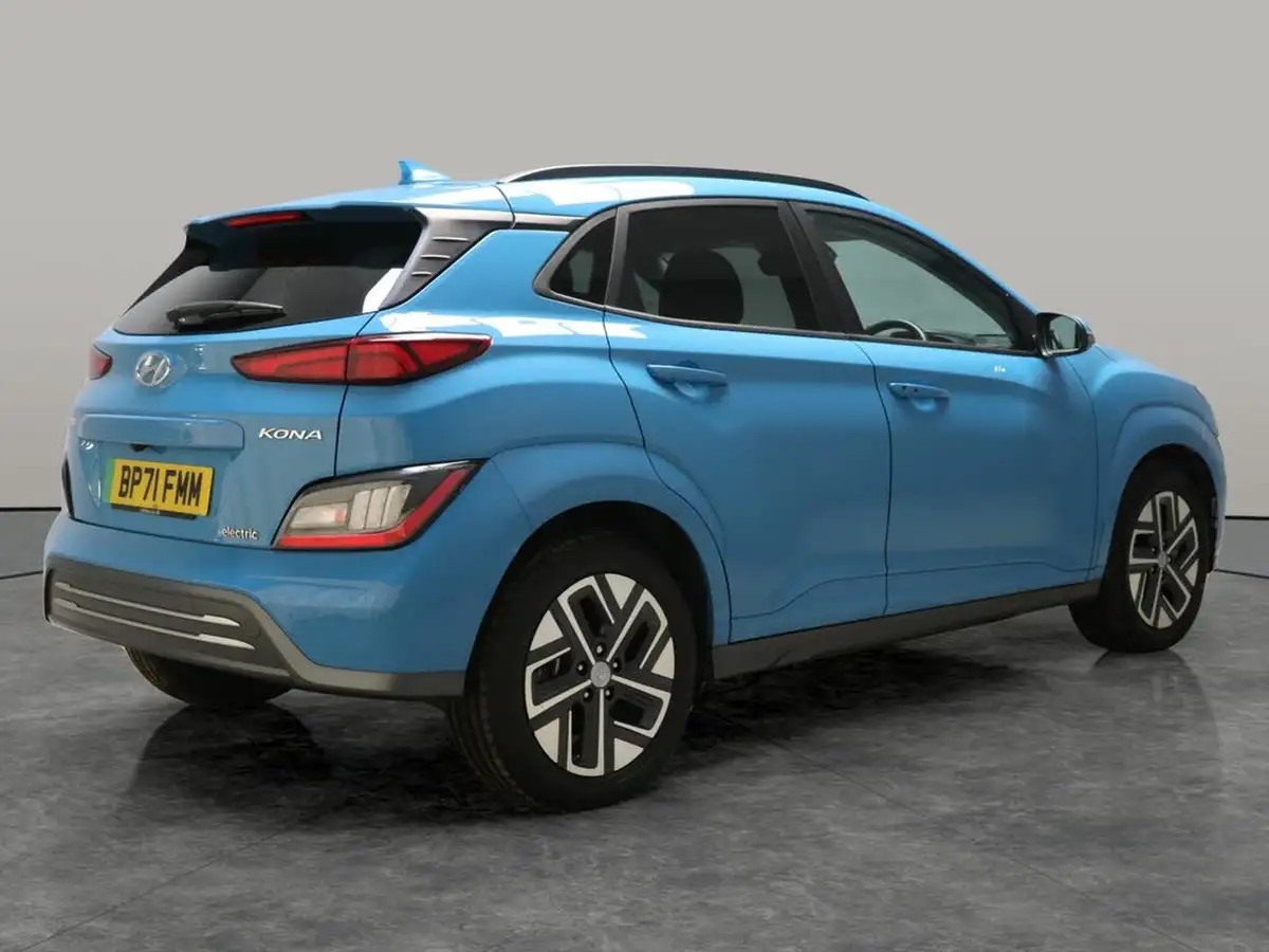2022-hyundai-kona-e-premium-204ps-64kwh-7kw-obc-big-6