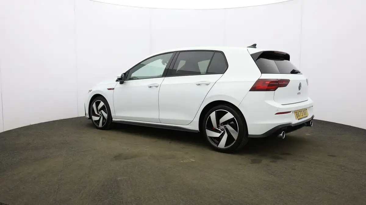 2023-volkswagen-golf-20-tsi-gti-dsg-big-4