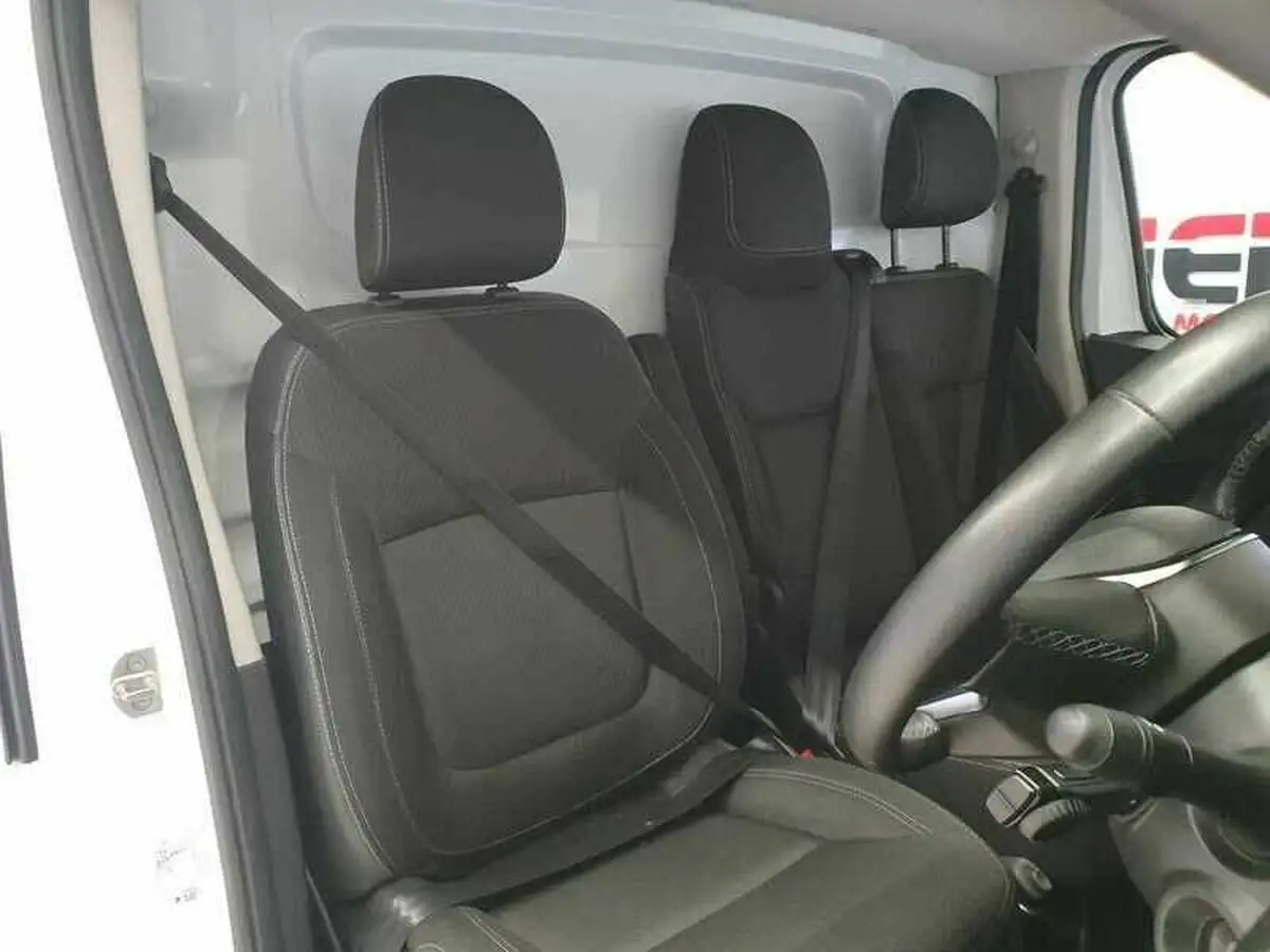 2023-renault-trafic-20dci-sl28-130-sport-big-9