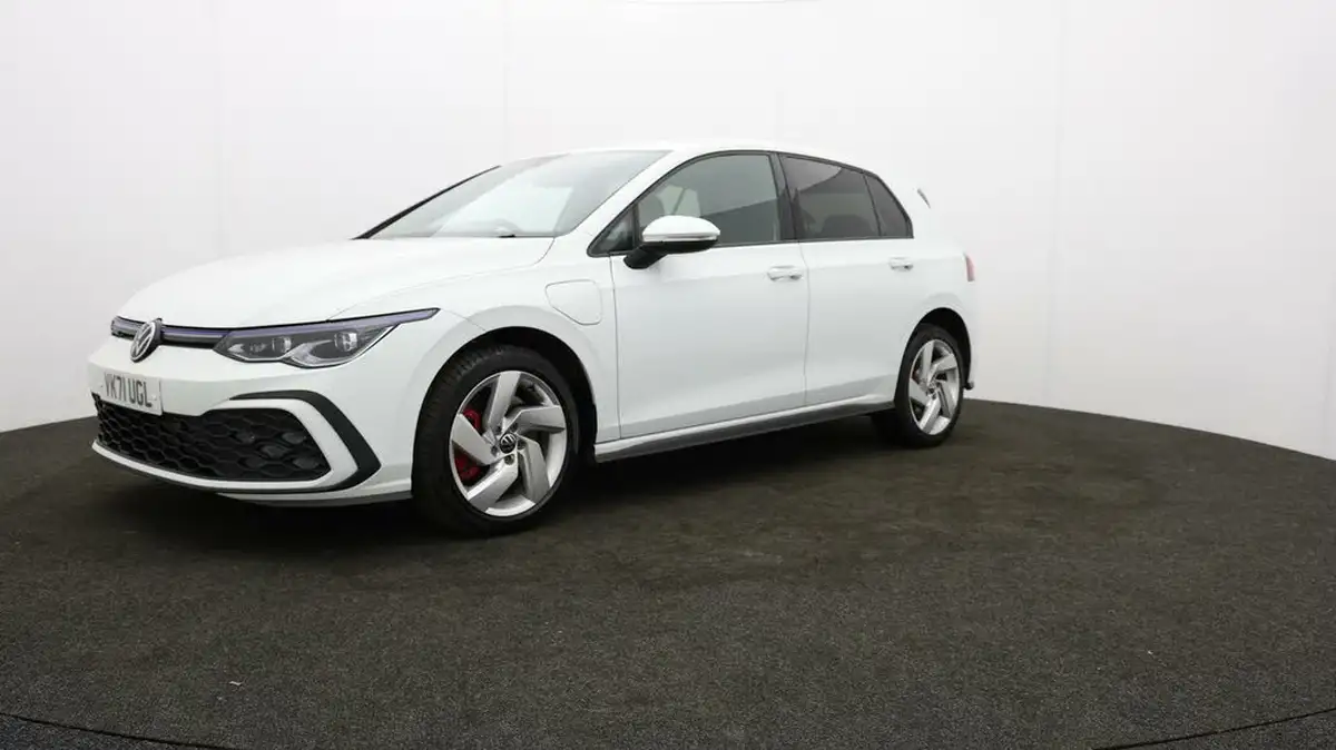 2021-volkswagen-golf-14-tsi-gte-big-52