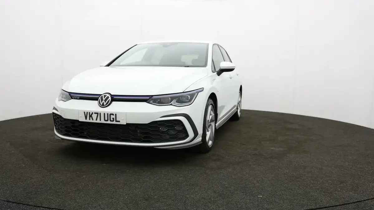 2021-volkswagen-golf-14-tsi-gte-big-48