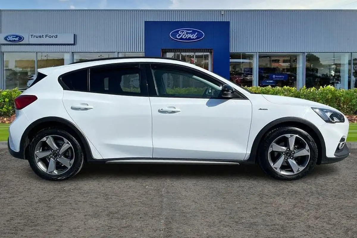 2021-ford-focus-big-2