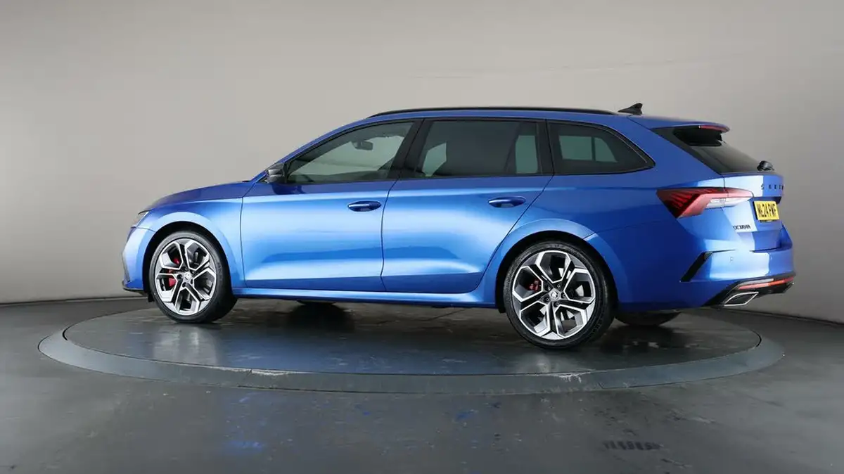 2024-skoda-octavia-20-tsi-vrs-245ps-estate-dsg-big-68