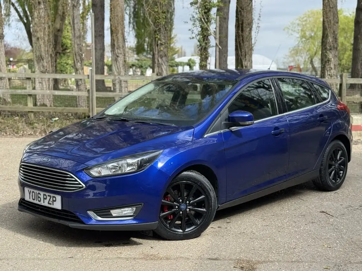 2016-ford-focus-10t-titanium-125ps-hatchback-big-8