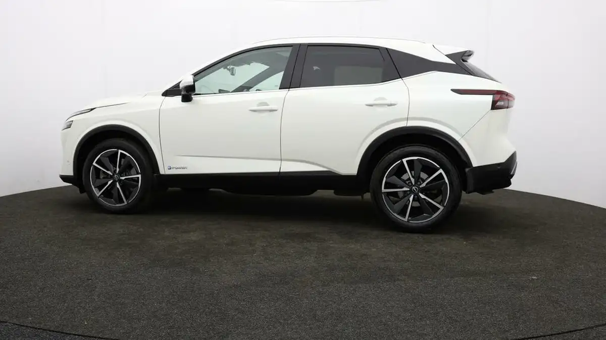 2023-nissan-qashqai-15-tekna-big-64