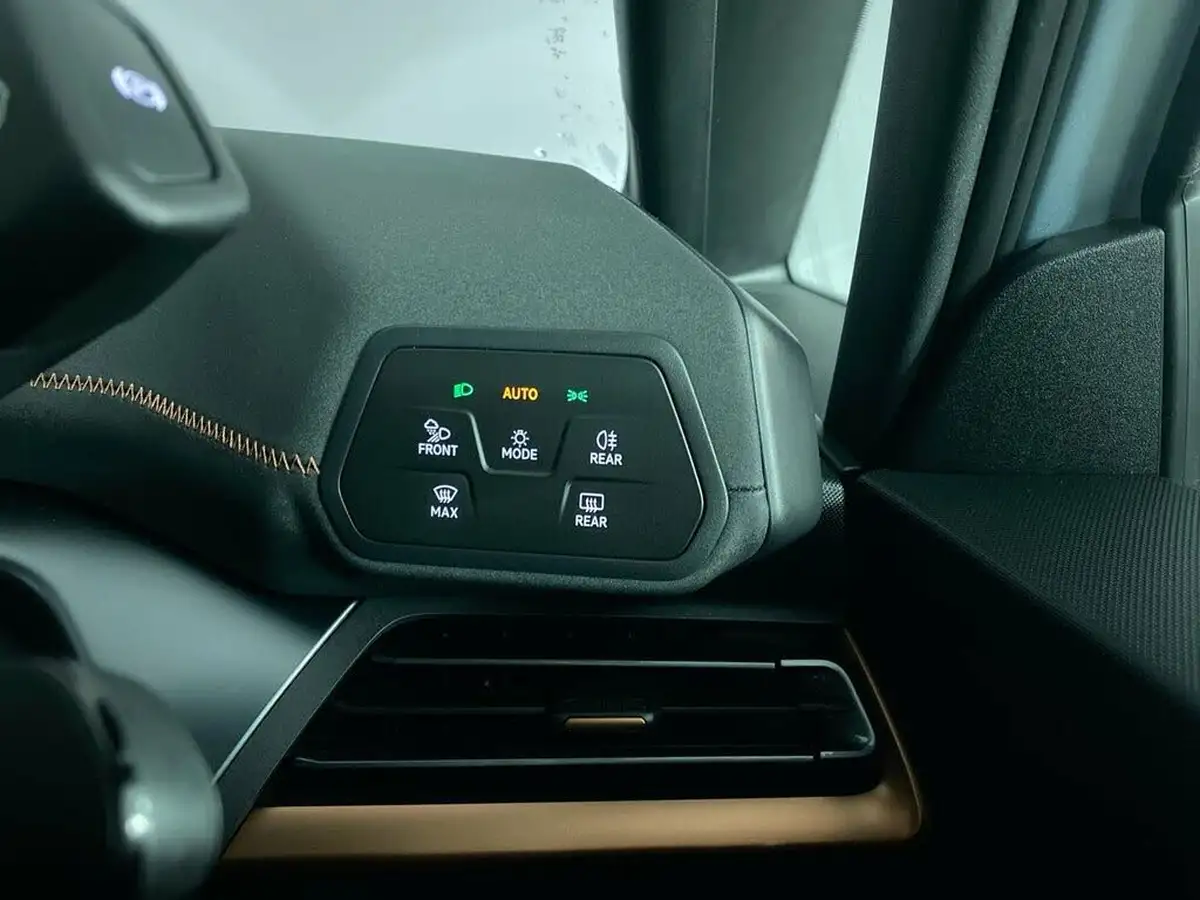 2022-cupra-born-e-v1-big-22