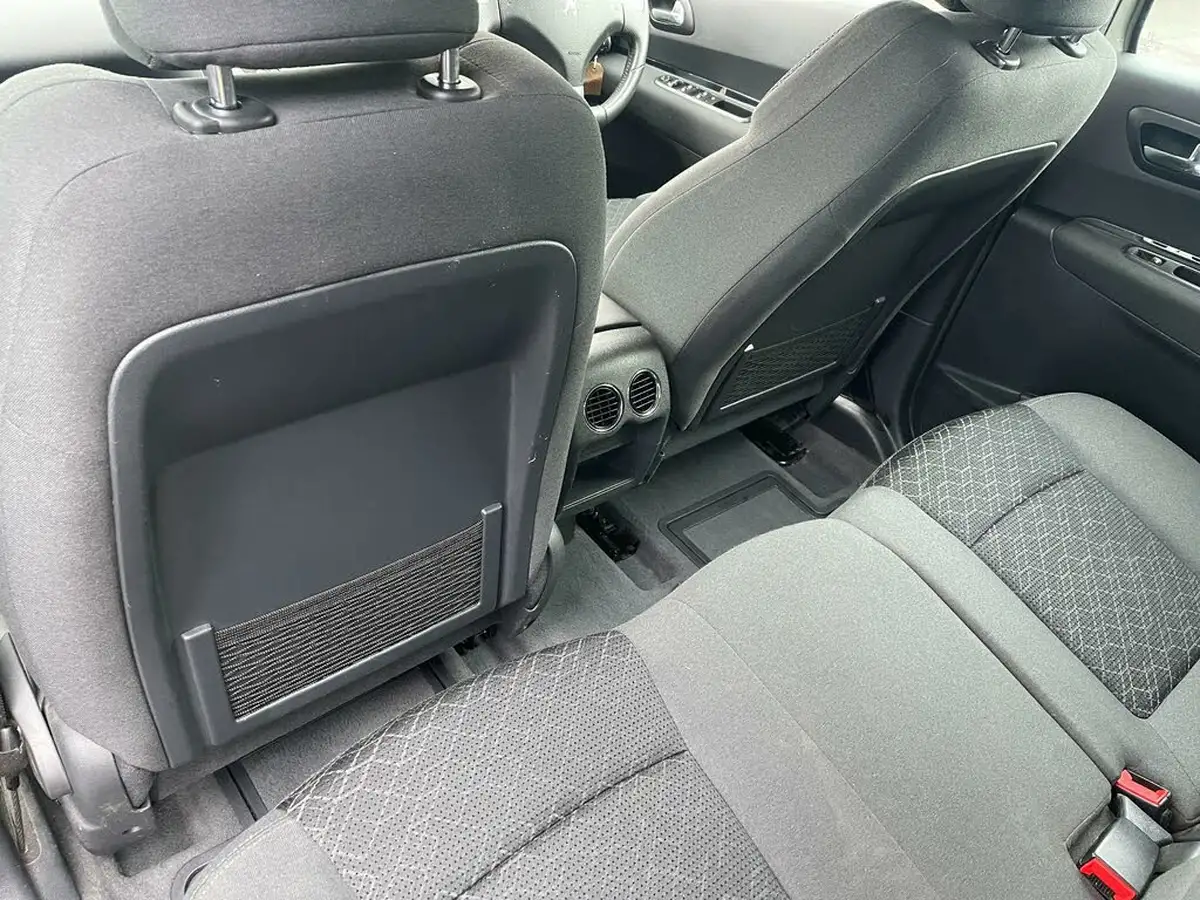2017-peugeot-3008-crossover-16bluehdi-active-auto-big-12