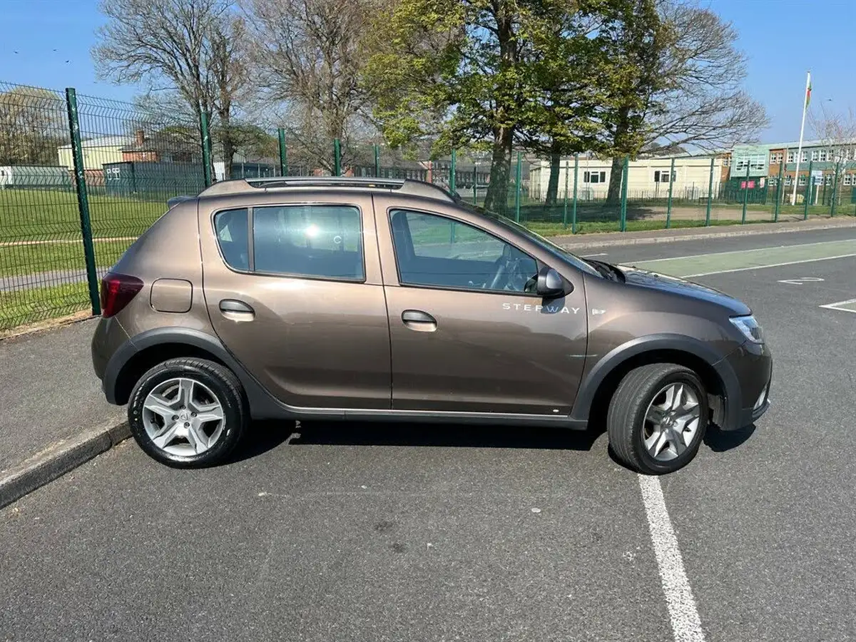 2018-dacia-sandero-stepway-09-tce-comfort-big-2