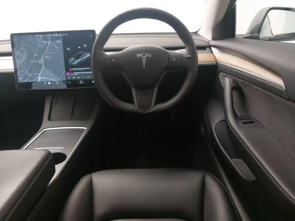 2021-tesla-model-3-e-long-range-awd-big-6