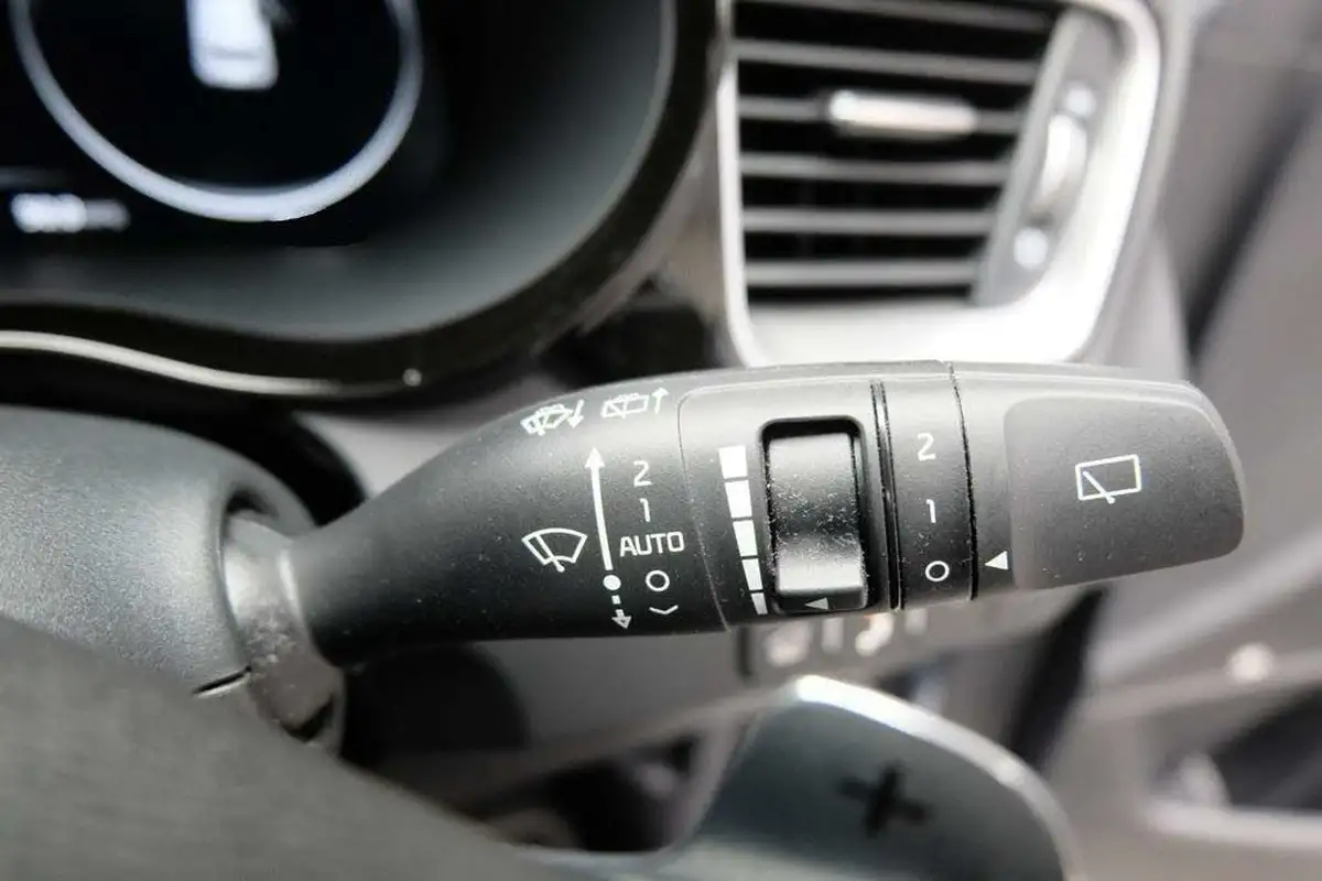 2024-kia-xceed-15-t-gdi-gt-line-s-158bhp-big-15