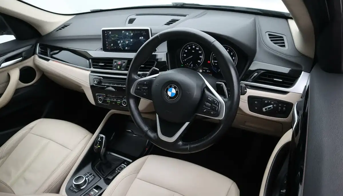 2019-bmw-x1-20-sdrive-20i-xline-sdrive20i-big-9