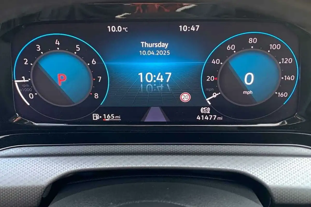 2021-volkswagen-golf-10-etsi-active-big-15