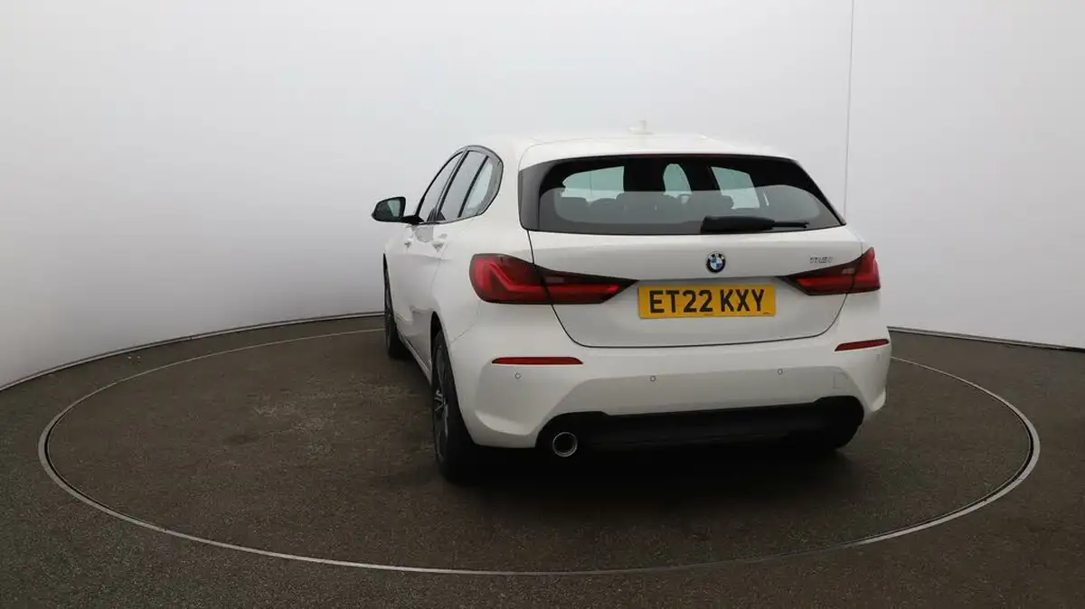 2022-bmw-1-series-15-118i-sport-dct-big-52