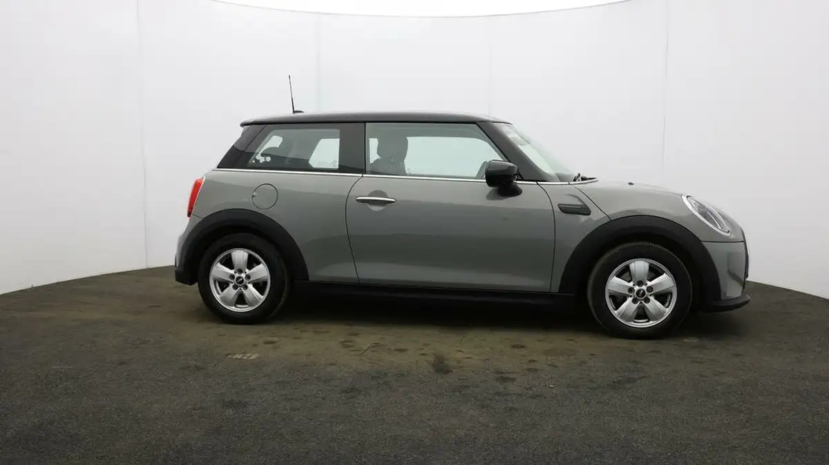 2021-mini-cooper-15-cooper-classic-hatchback-3d-big-43