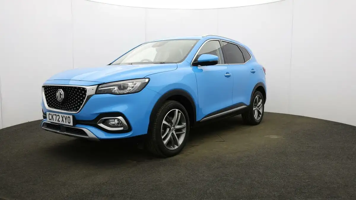 2022-mg-hs-15t-gdi-exclusive-162ps-big-2
