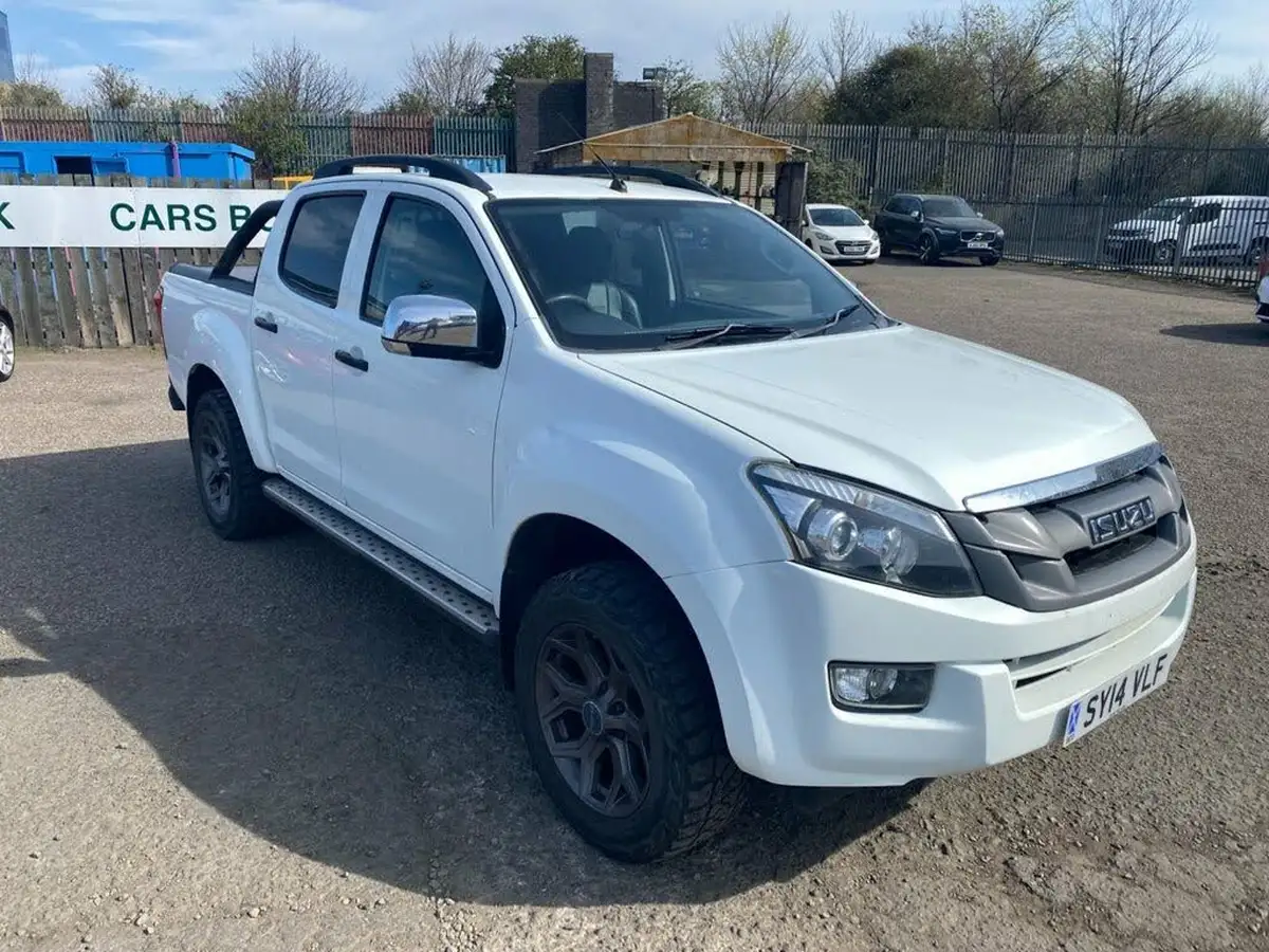 2014-isuzu-d-max-25td-venetian-red-blade-big-0