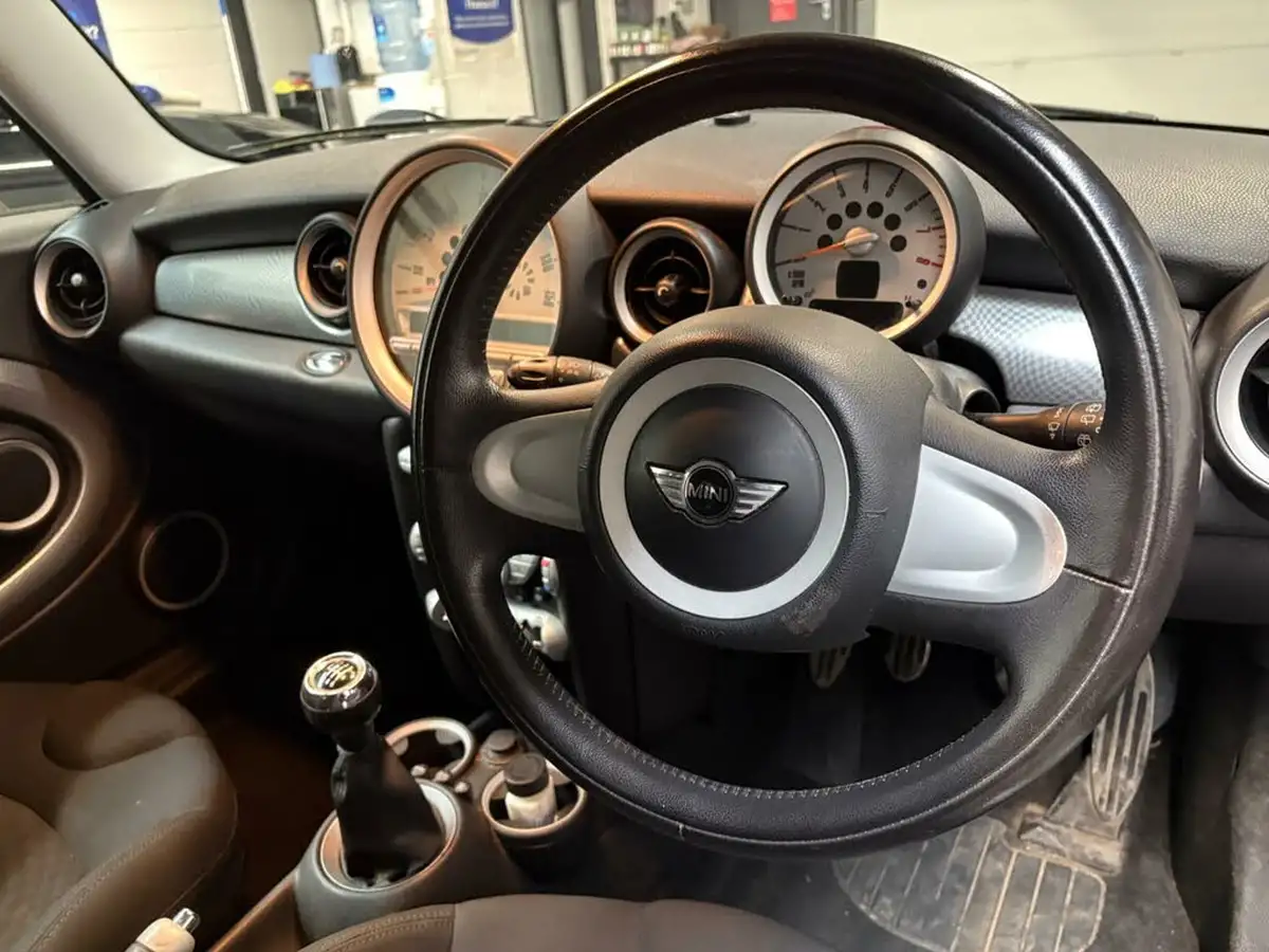 2007-mini-cooper-16-cooper-s-175bhp-hatchback-3d-big-33