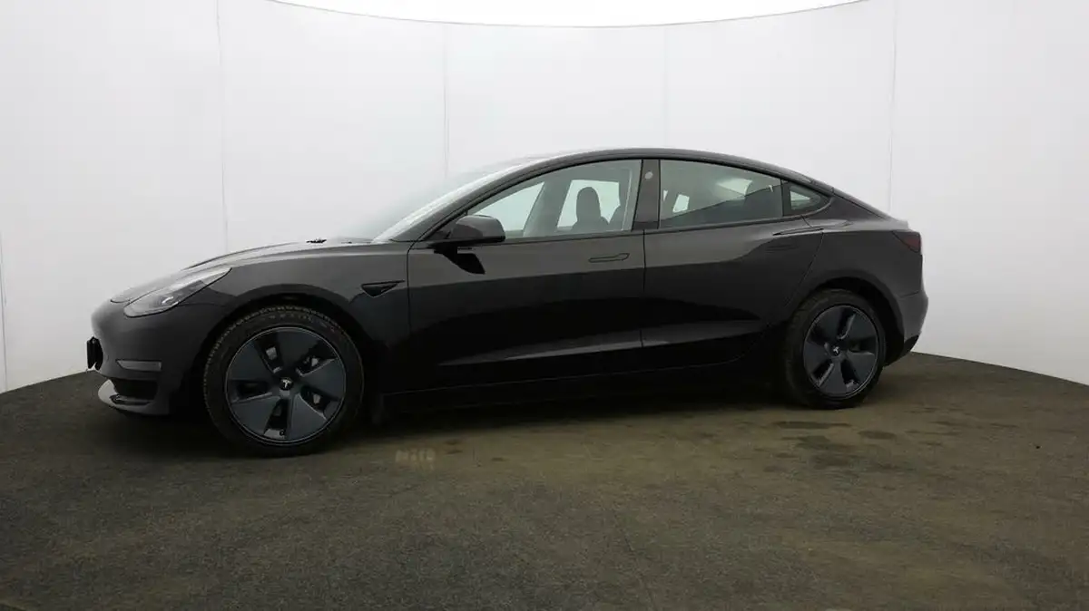 2021-tesla-model-3-e-long-range-awd-big-26
