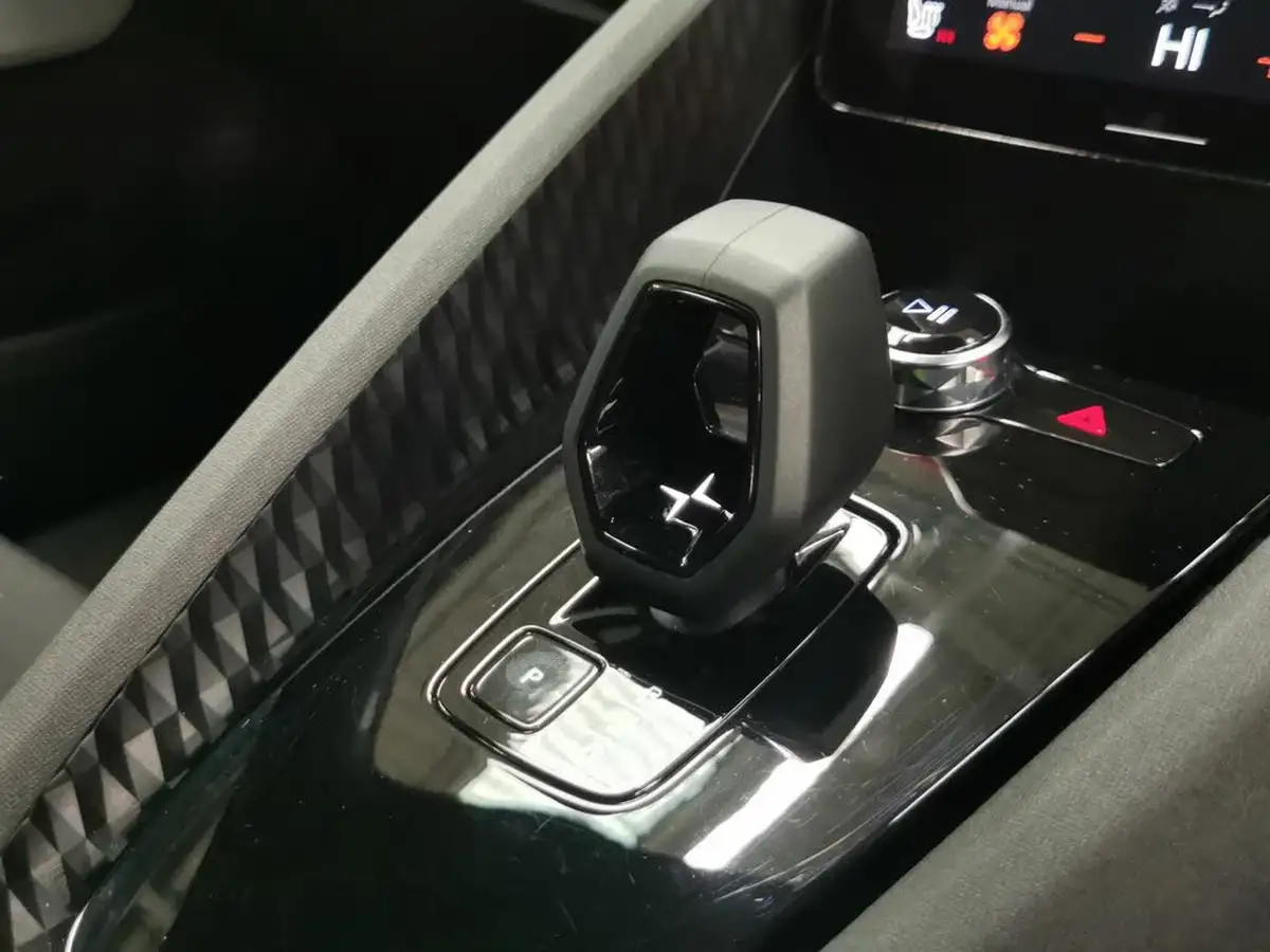 2022-polestar-polestar-2-e-ps2-300kw-long-dual-hatchback-big-13