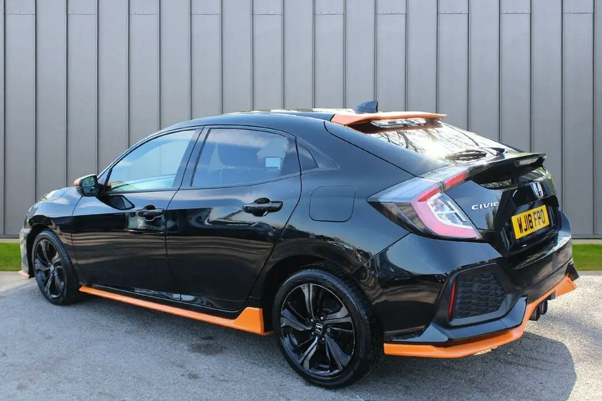 2018-honda-civic-15-vtec-turbo-sport-ss-big-4