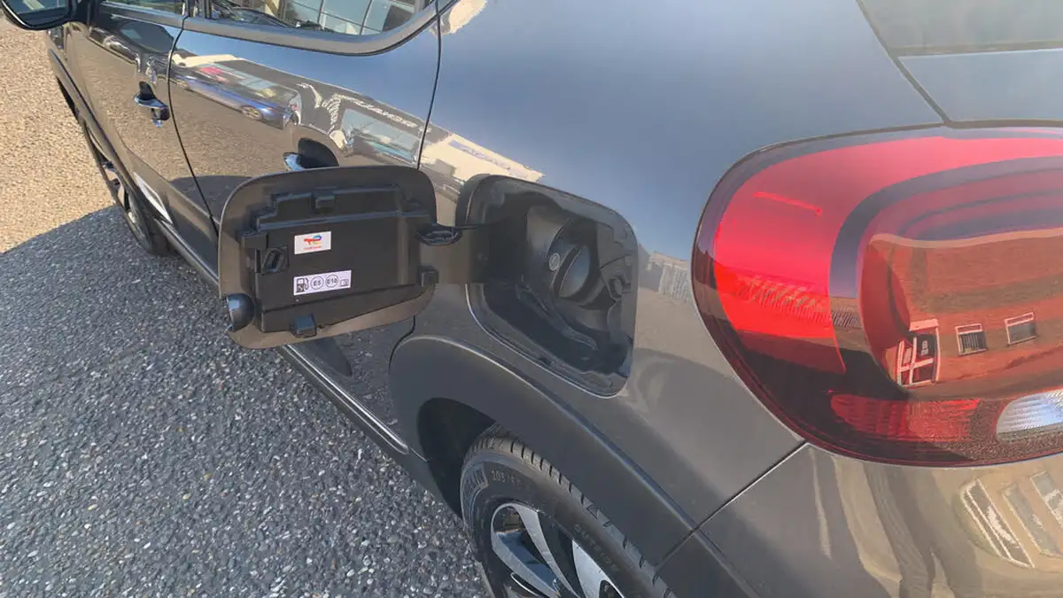 2024-citroen-c3-12-puretech-plus-83ps-big-48