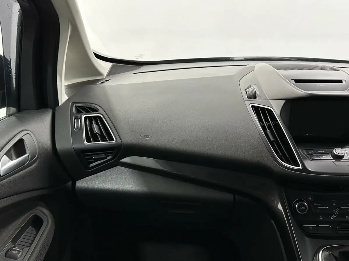 2019-ford-c-max-10t-titanium-125ps-big-24