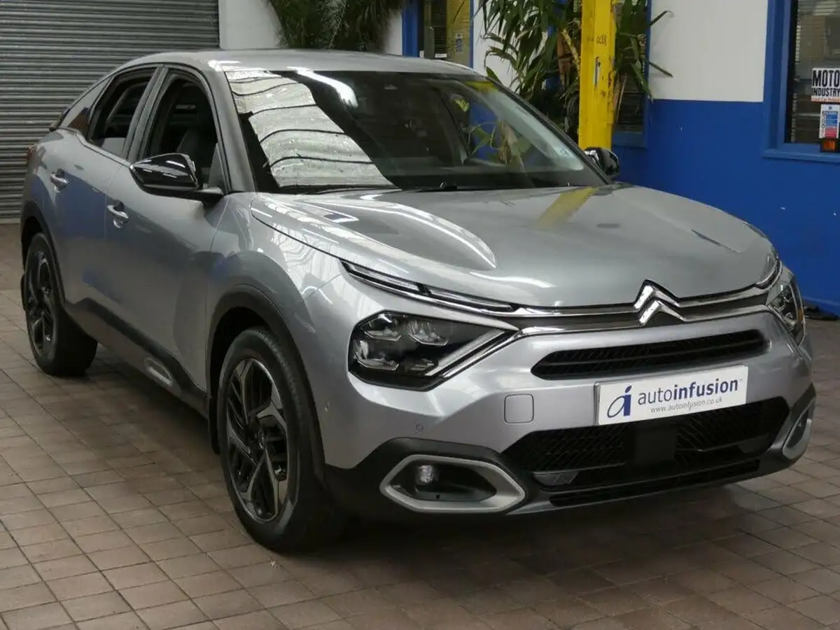 2021-citroen-c4-15bluehdi-shine-130ps-eat8-big-12