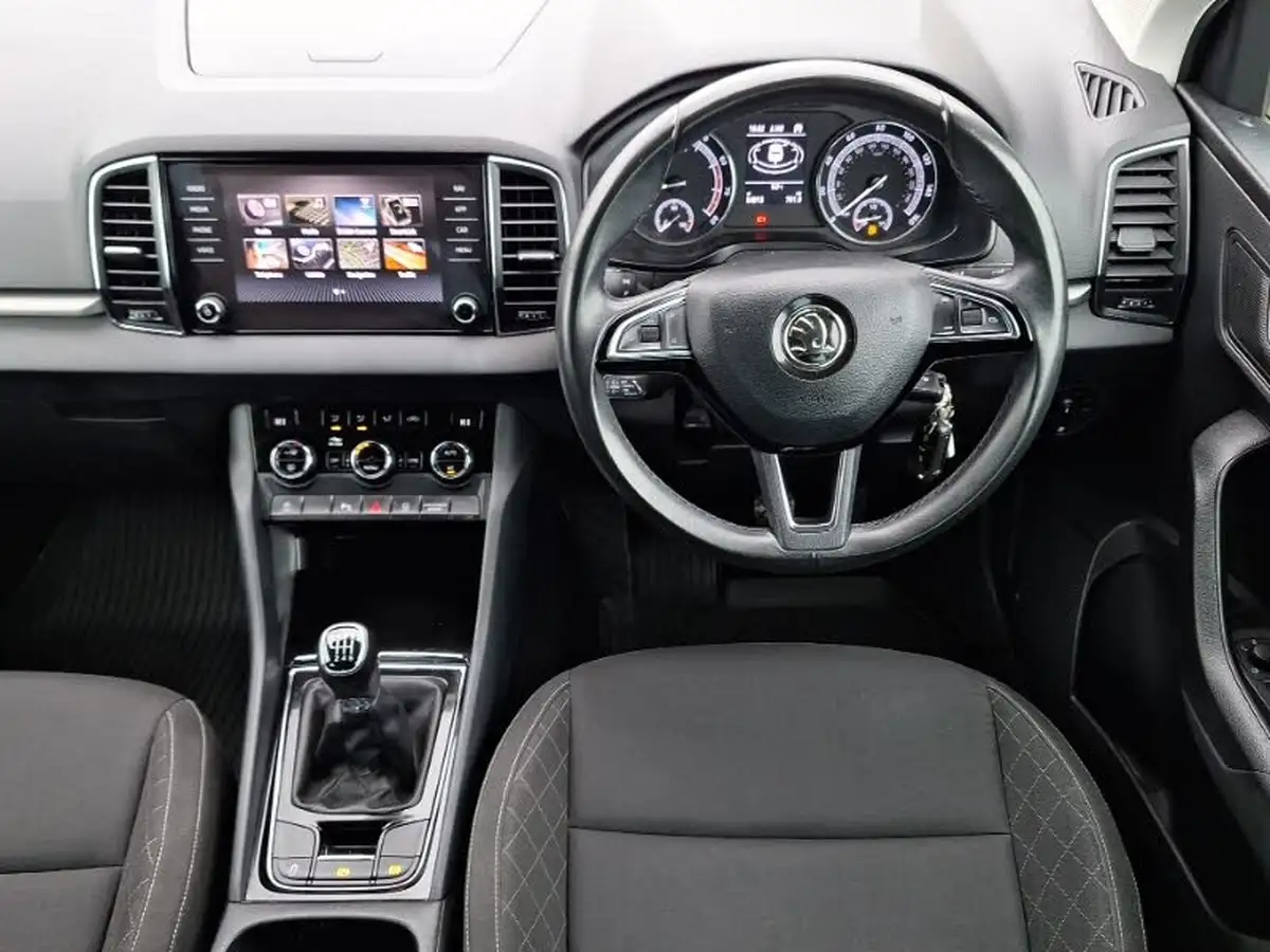 2019-skoda-karoq-15-tsi-se-technology-big-6