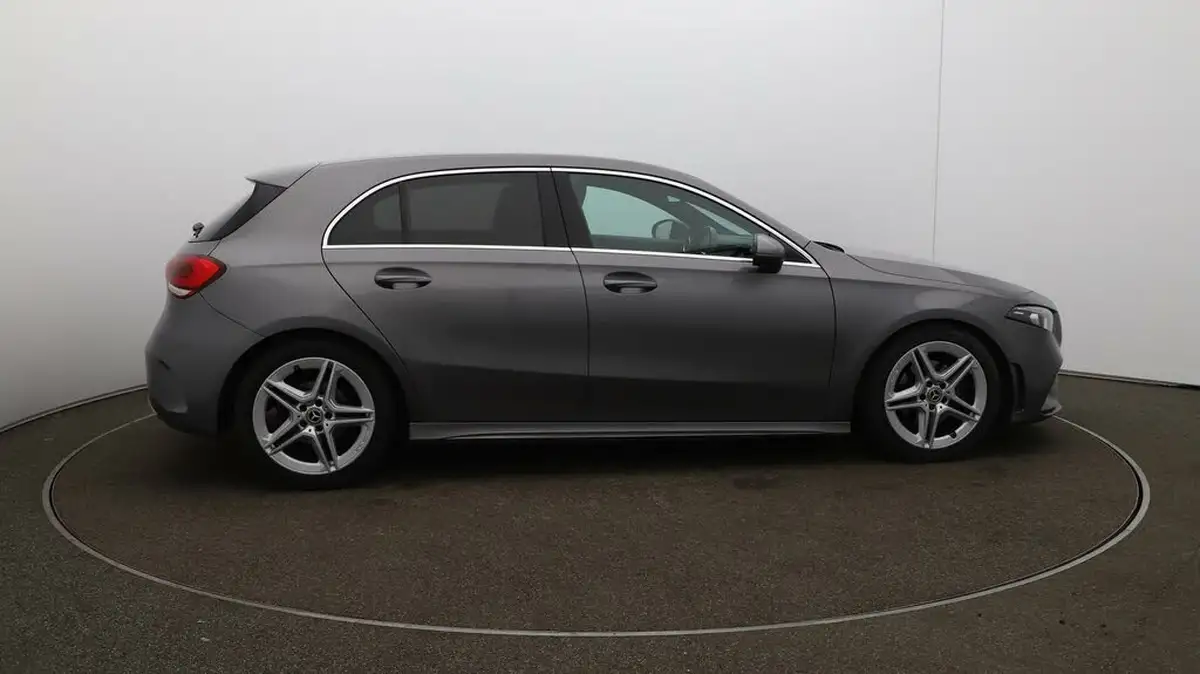 2019-mercedes-benz-a-class-13-a180-amg-line-hatchback-5d-big-8