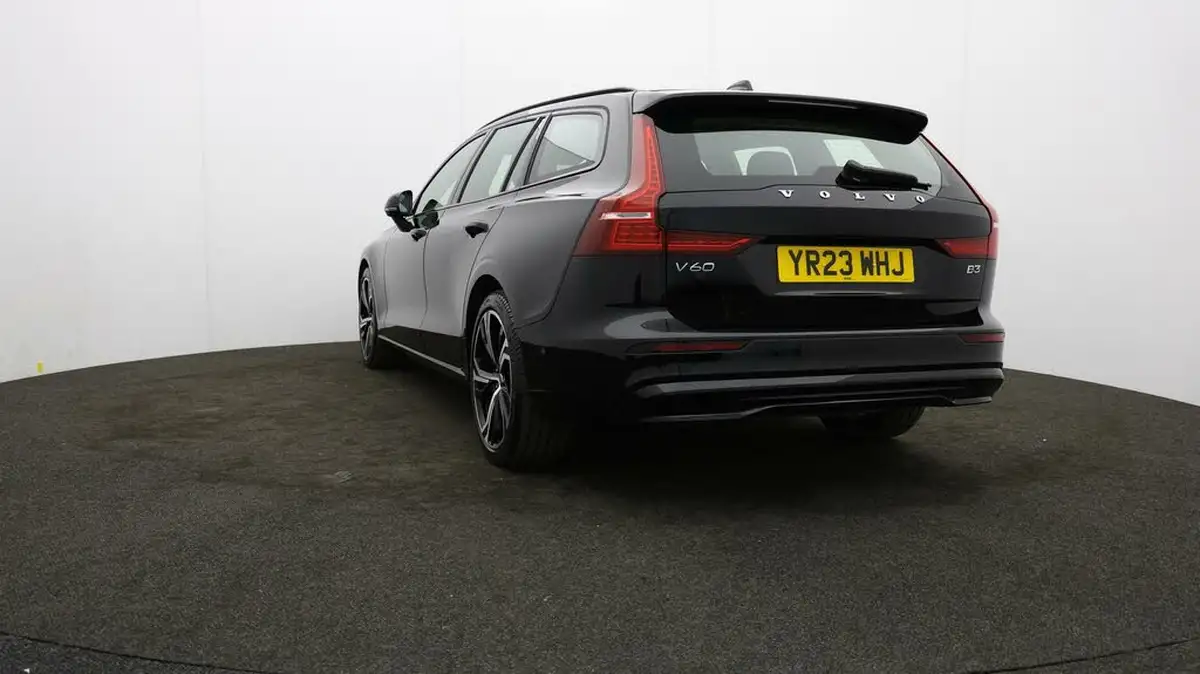 2023-volvo-v60-20-b3-plus-station-wagon-big-71