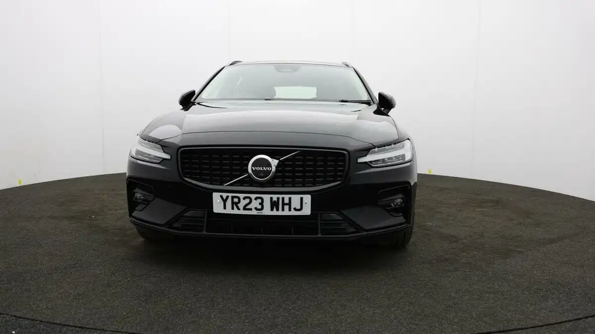 2023-volvo-v60-20-b3-plus-station-wagon-big-1