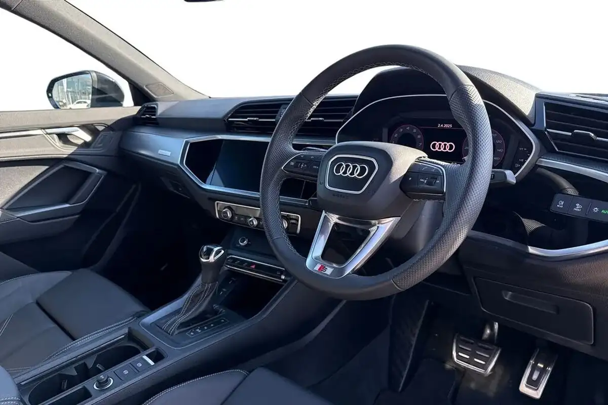 2024-audi-q3-15-35-tfsi-s-line-sportback-tronic-big-12