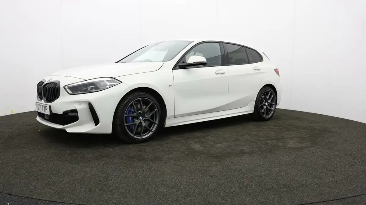 2021-bmw-1-series-20td-118d-m-sport-lcp-big-53