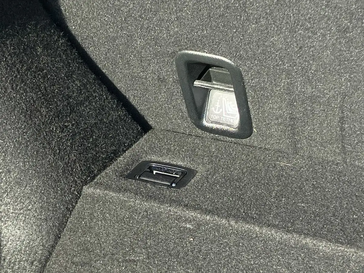 2018-honda-civic-16-i-dtec-sr-hatchback-5d-big-43