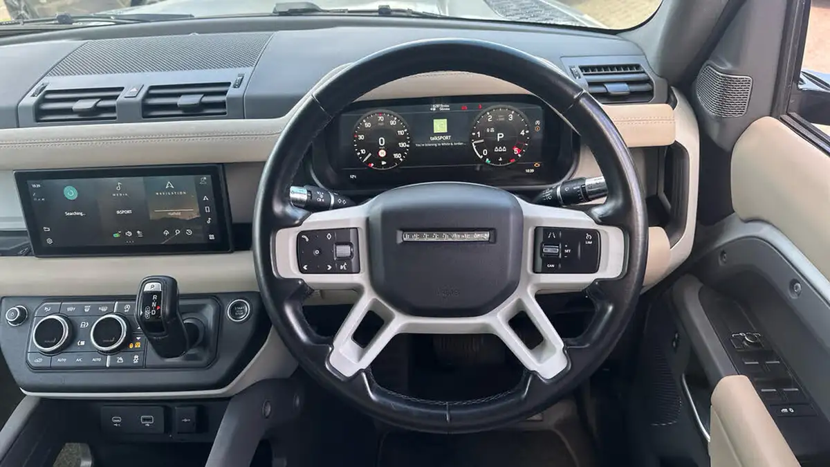 2021-land-rover-110-defender-30-d250-hard-top-s-110-big-14