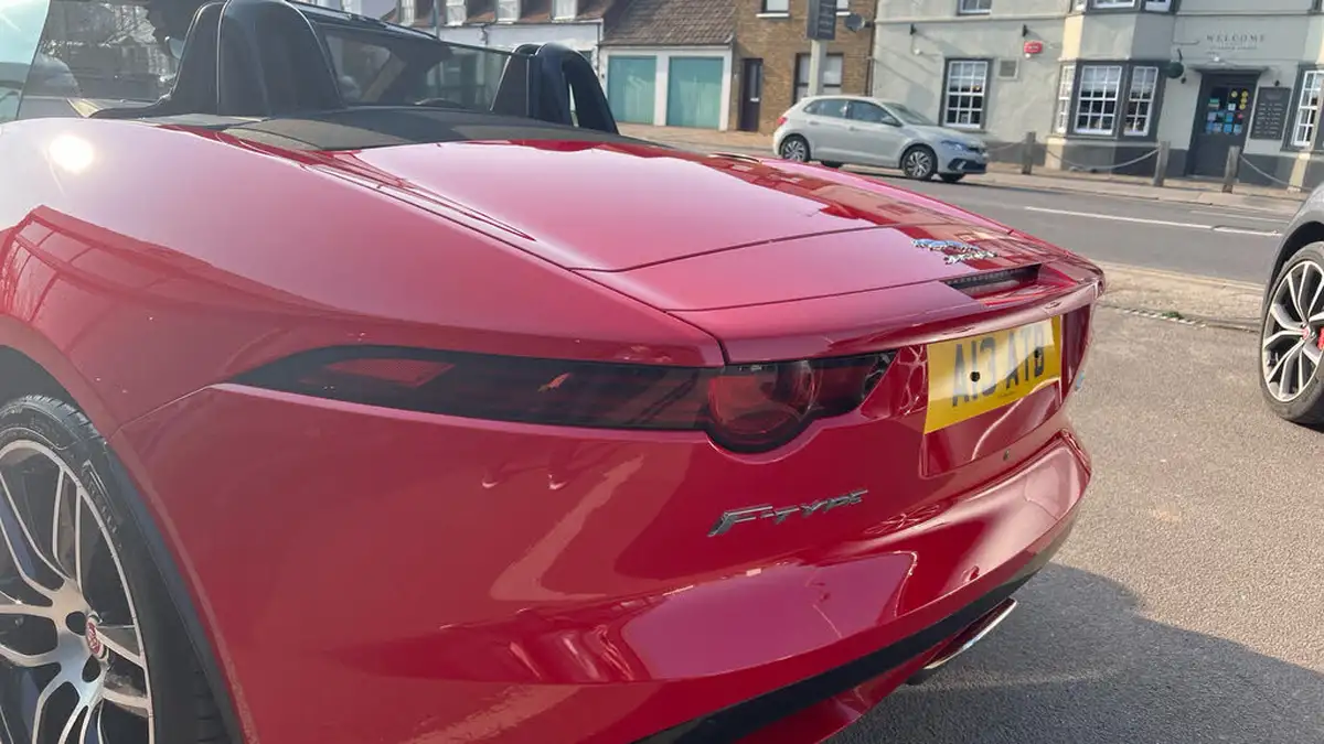 2019-jaguar-f-type-20-i4-chequered-flag-convertible-big-18