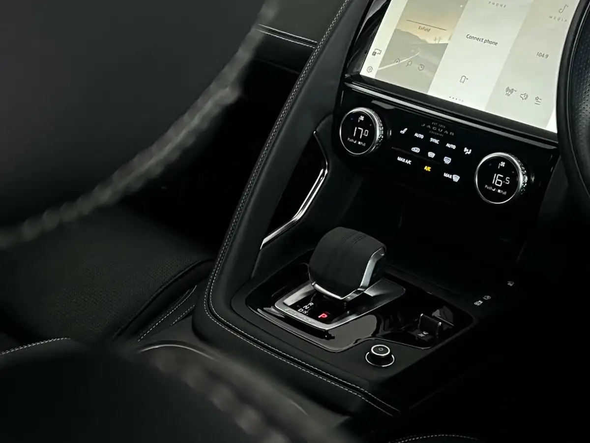 2021-jaguar-e-pace-20-d200-r-dynamic-se-big-30