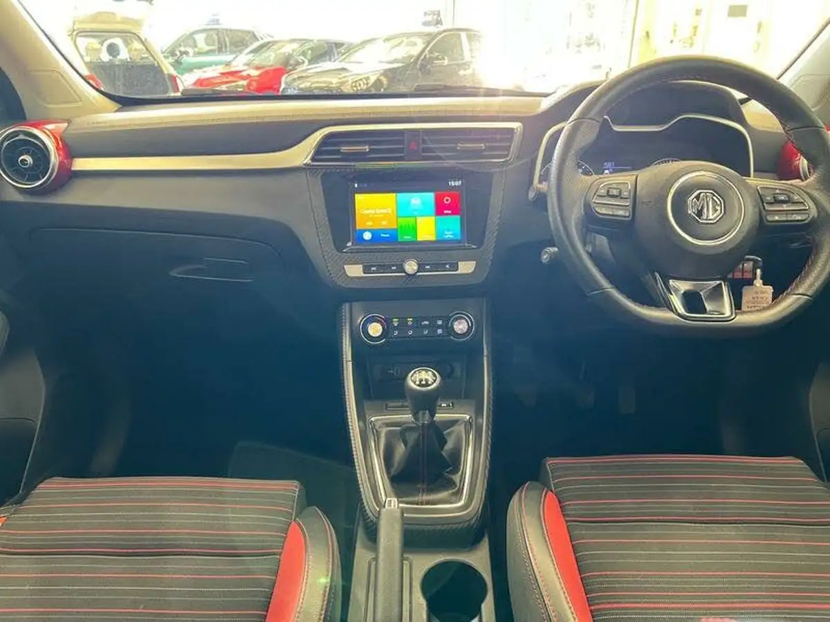 2019-mg-zs-suv-15-vti-tech-limited-edition-106ps-big-9