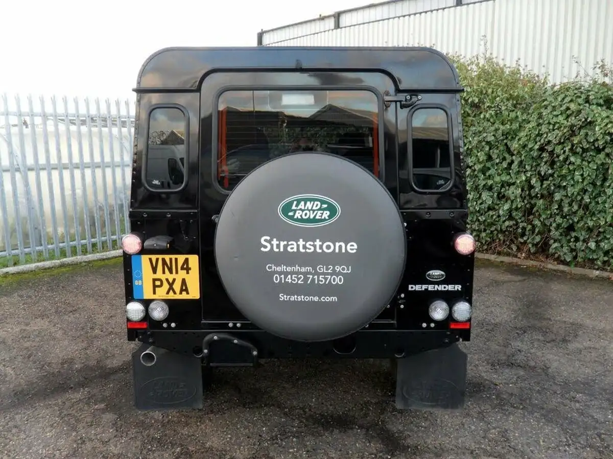 2014-land-rover-110-defender-22td-xs-station-wagon-5-drs-big-2