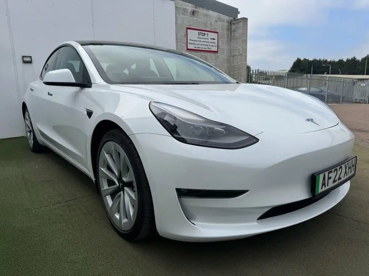 2022-tesla-model-3-e-long-range-big-6