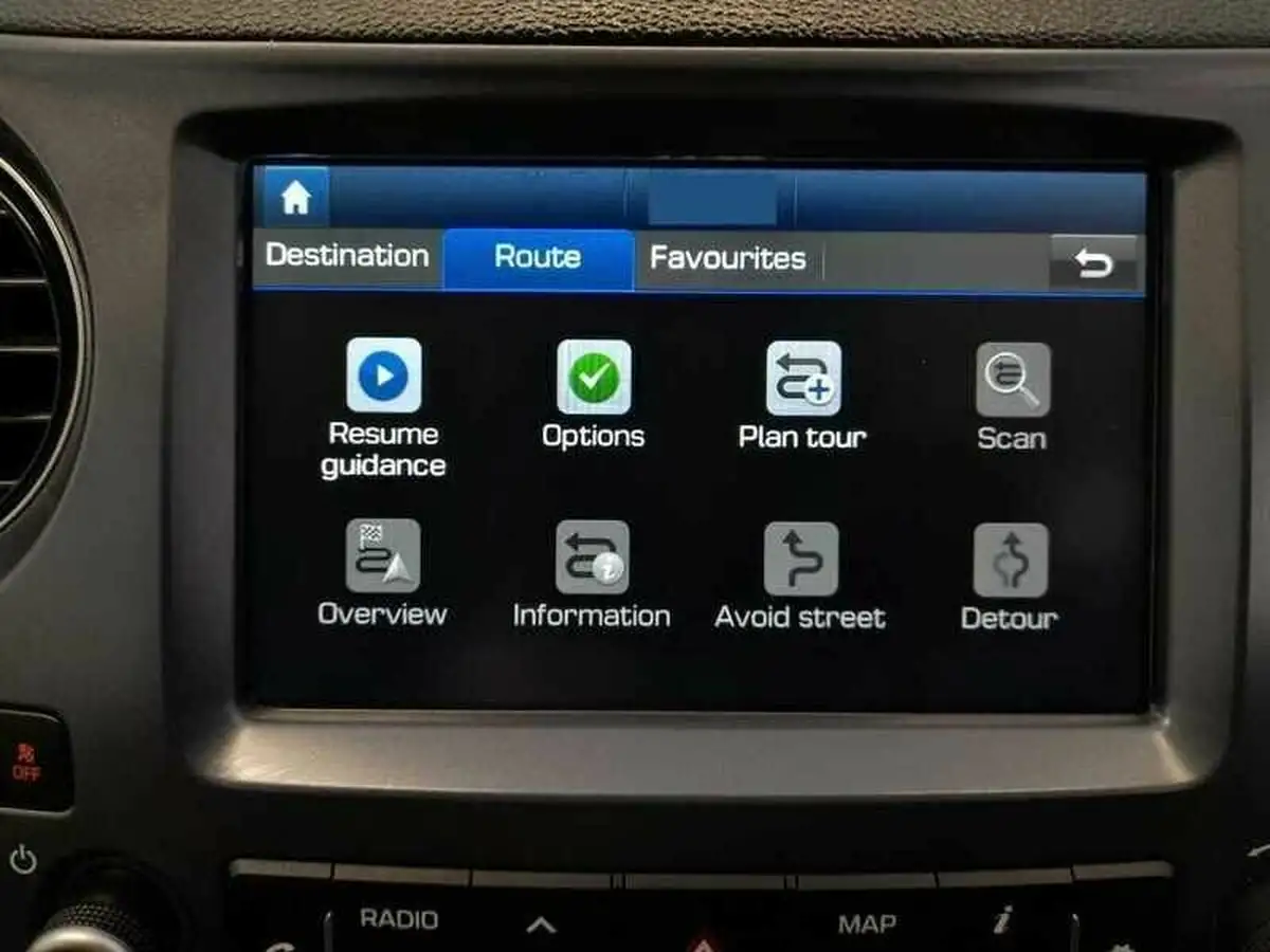 2019-hyundai-i10-10-play-big-20